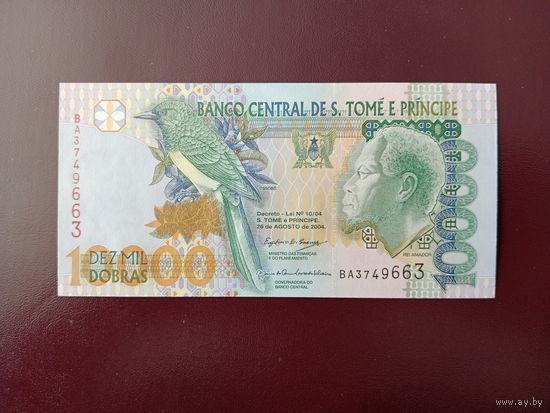 Сан-Томе и Принсипи 10000 добра 2004 UNC