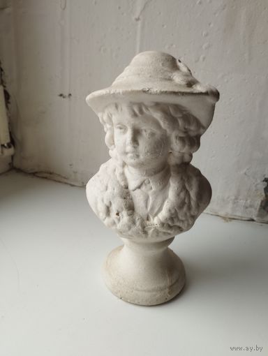 Статуэтка девочка