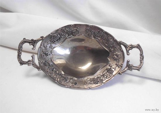 Икорница Орешница 16,5 х 8,7 см Серебрение