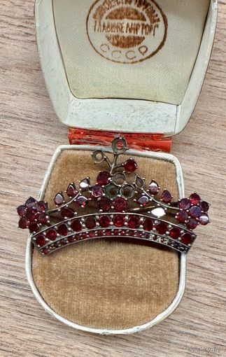 Брошь (в ремонт)