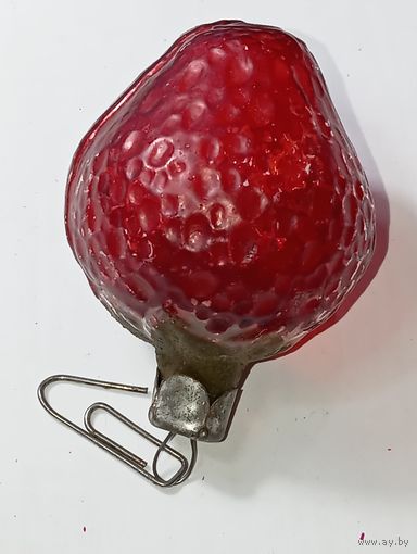 Ёлочная игрушка , Клубника . СССР . С рубля