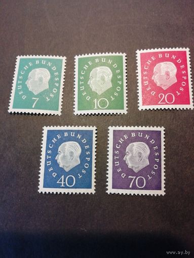 ФРГ 1959 Серия из пяти марок стандарта "Президент ФРГ Теодор Хойс" (чистые**) Mi. 302-306 каталог 22.00 евро