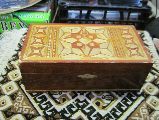 Шкатулка деревянная.