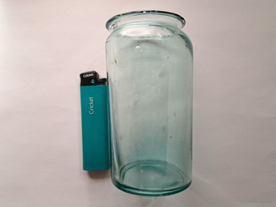 Красивый интересный пузырёк (бутылочка, баночка)