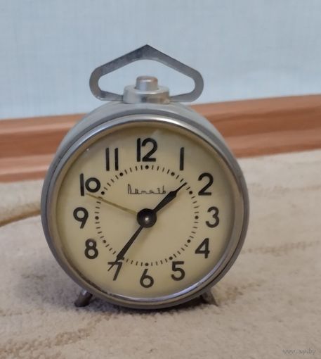 Часы будильник Витязь СССР рабочий