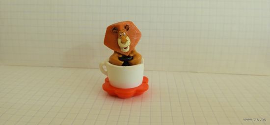 Коллекционная Киндер игрушка.   Лев в чашке.  6