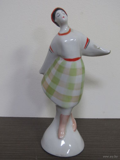 С рубля. "Украинский танец". Статуэтка. ГФЗ. Городницкий фарфоровый завод. Городница. Ретро СССР 70-х годов. м