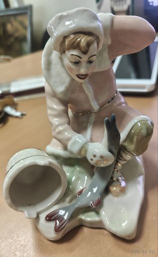 Антикварная фарфоровая статуэтка -  Емеля со щукой Минский ФФЗ