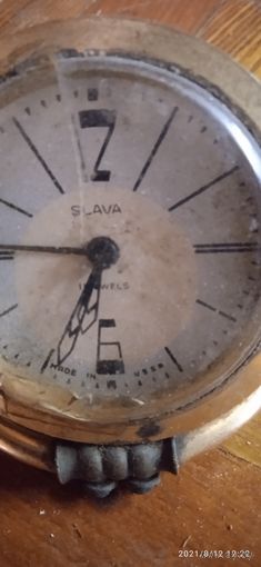 Часы настольные Слава