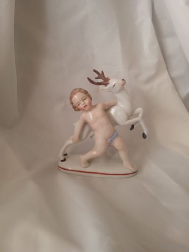 Путти с оленем