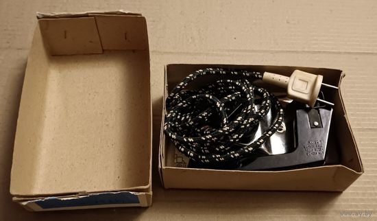 Небольшой утюг СССР. С 1 рубля!