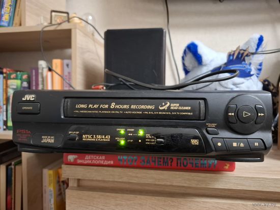 Видеомагнитофон JVC