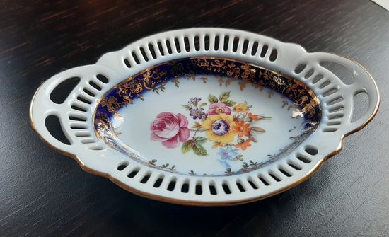 Розетка , прорезной фарфор ,  кобальт, позолота.  Martinroda  , Германия.винтаж. .