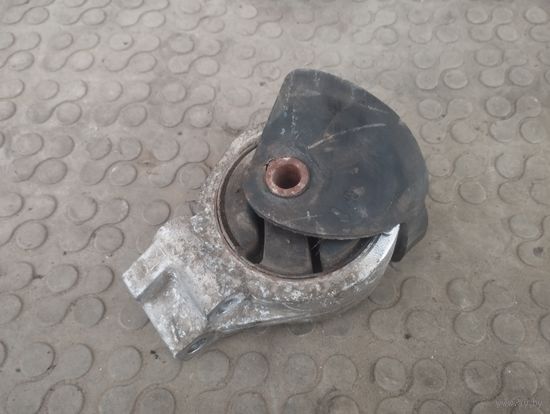 Подушка крепления КПП Mitsubishi Carisma