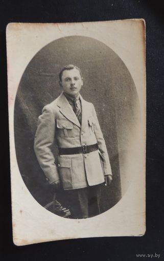Фото "Кавалер в полувоенной форме", Польша, 1930-е гг.