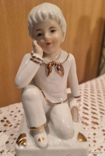 Статуэтка Мальчик с книгой Германия