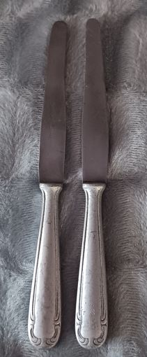 2 старинных столовых ножа с клеймом Revue (Solingen), 21 см. Одним лотом.