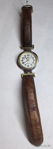 Часы Луч . С рубля без МЦ.