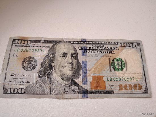 100 долларов
