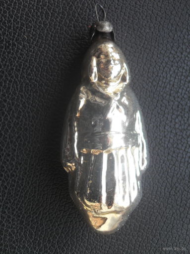 Редкая елочная игрушка "ПИОНЕРКА".30-е г.г.Амальгама,каталог.