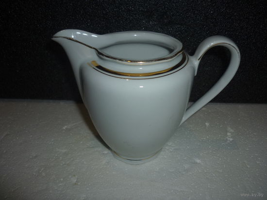 Сливочник Фарфор.  GDR. KAHLA