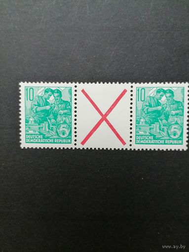 ГДР 1960 Сцепка горизонтальная из марок стандарта "Пятилетка" (чистая**) Mi.WZ9 704А+Z+704А каталог 10.00 евро