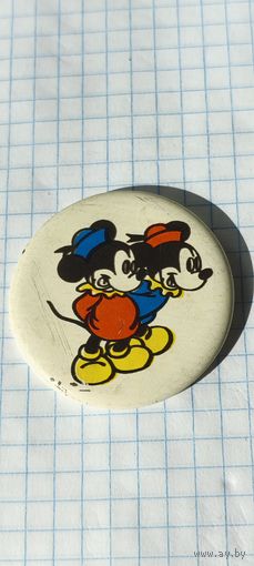 Mickey and Minnie Mouse, Norma
