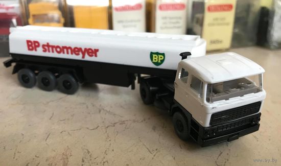 DAF 3300 c полуприцепом-цистерной BP 1/87 HO Wiking