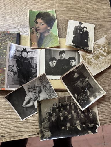 Фото с альбомом.цена за все.