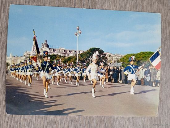 Этнография. Ницца. Очаровательный батальон Лазурного берега