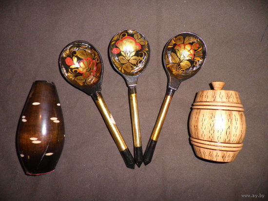 Ложки хохлома,ваза-берёзка,бочёнок  из натурального дерева СССР.С рубля.