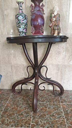 Старинная консоль,полка. Дерево. Венская. Начало 20 века.