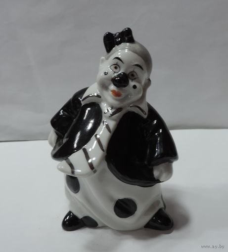 Статуэтка фарфоровая "Клоун" 70-80-е годы Европа. Высота 10.5 см