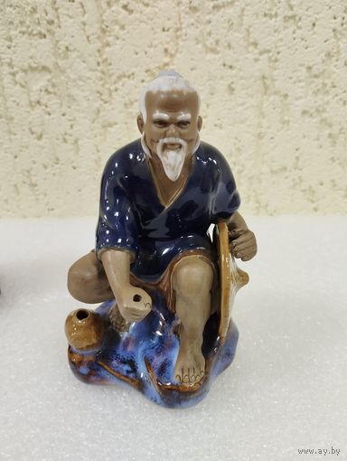 Статуэтка фарфоровая Китаец, высота 13.5 см,  керамика. Китай