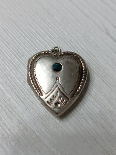 Медальон Салют