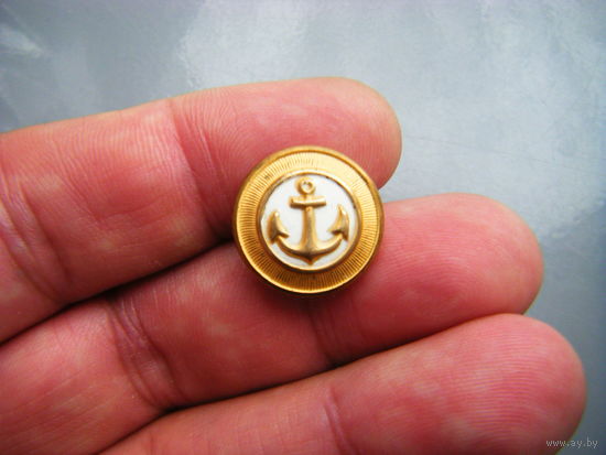 Пуга АДМИРАЛЬСКАЯ? Страна? Бронза. Позолота. Эмаль. 18мм.