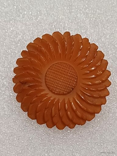 Все лоты с 1р.Бакелит редкая брошь