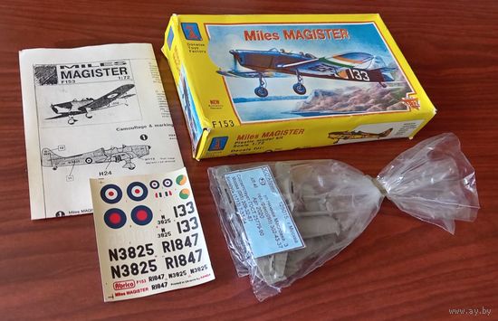 Сборная модель: Miles Magister ; дзи "Донец. завод игрушек" (СССР) 1/72.