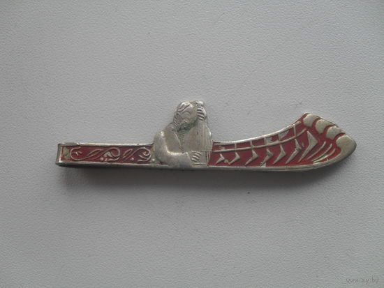 Заколка для галстука.