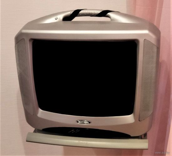 ТЕЛЕВИЗОР " ВИТЯЗЬ " ДИАГОНАЛЬ 37 см (КАК НОВЫЙ) С НАСТЕННОЙ ПОДСТАВКОЙ.