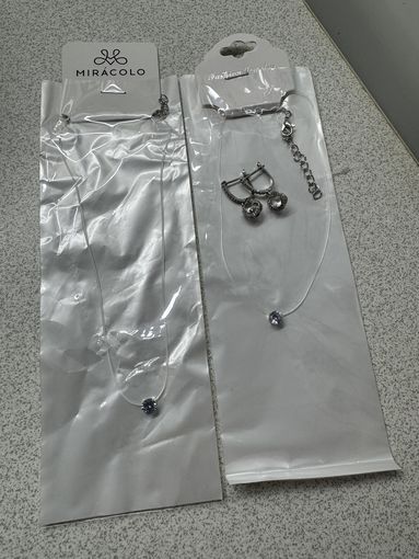 Бижутерия, кулон на леске и серьги