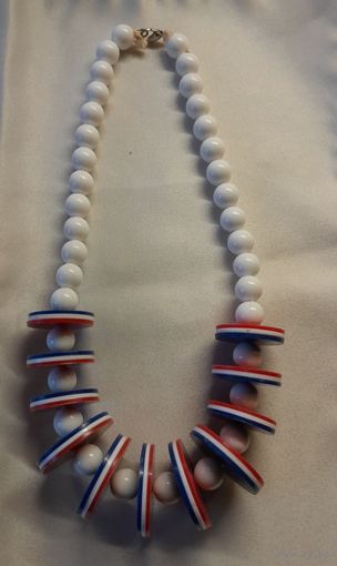 Бусы времен СССР.