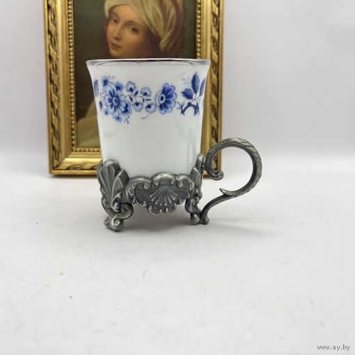 Кофейная чашка в оловянном подстаканнике. Германия. 3716