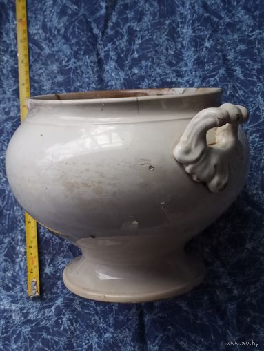 Винтажная фаянсовая супница.