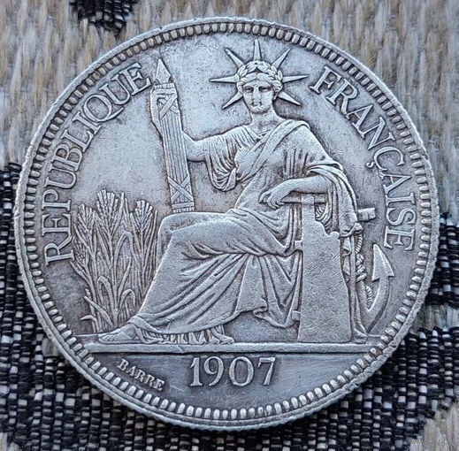 Французский Индо-Китай 1 пиастр 1907 года. Герб. Серебро! Индокитай. Сторгуй за свою цену, предложи обмен! Y200