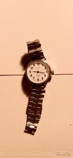 Часы "Луч" механические.