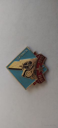 Значёк, первый памятник военным водителям