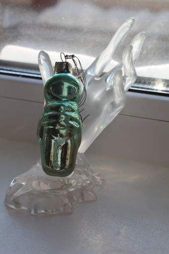 Винтажная стеклянная игрушка "Космонавт"