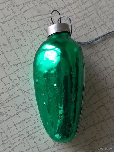 Ёлочная игрушка "ОГУРЕЦ" (СССР), стекло, подвес.