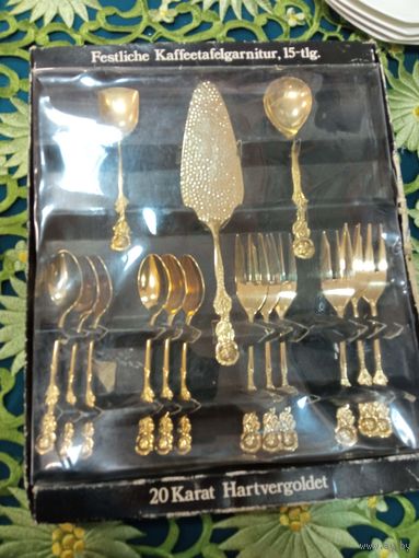 Набор столовых приборов золочение